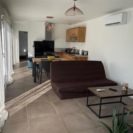 Maison Fleurs De Lys, Climatisee, Wifi Et Parking Privee Gratuit, Lave-Linge, Vernon Giverny Vila Exterior foto