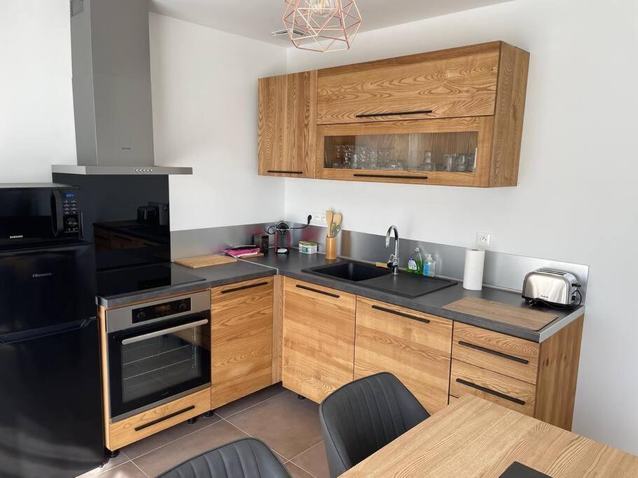 Maison Fleurs De Lys, Climatisee, Wifi Et Parking Privee Gratuit, Lave-Linge, Vernon Giverny Vernon (Eure) Exterior foto
